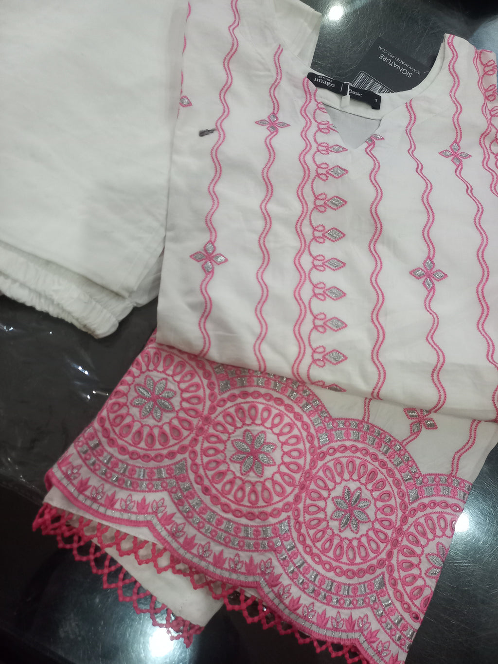 Lawn 2pc Boring Chikankari 2pc Stitched (Shirt+Trouser)
