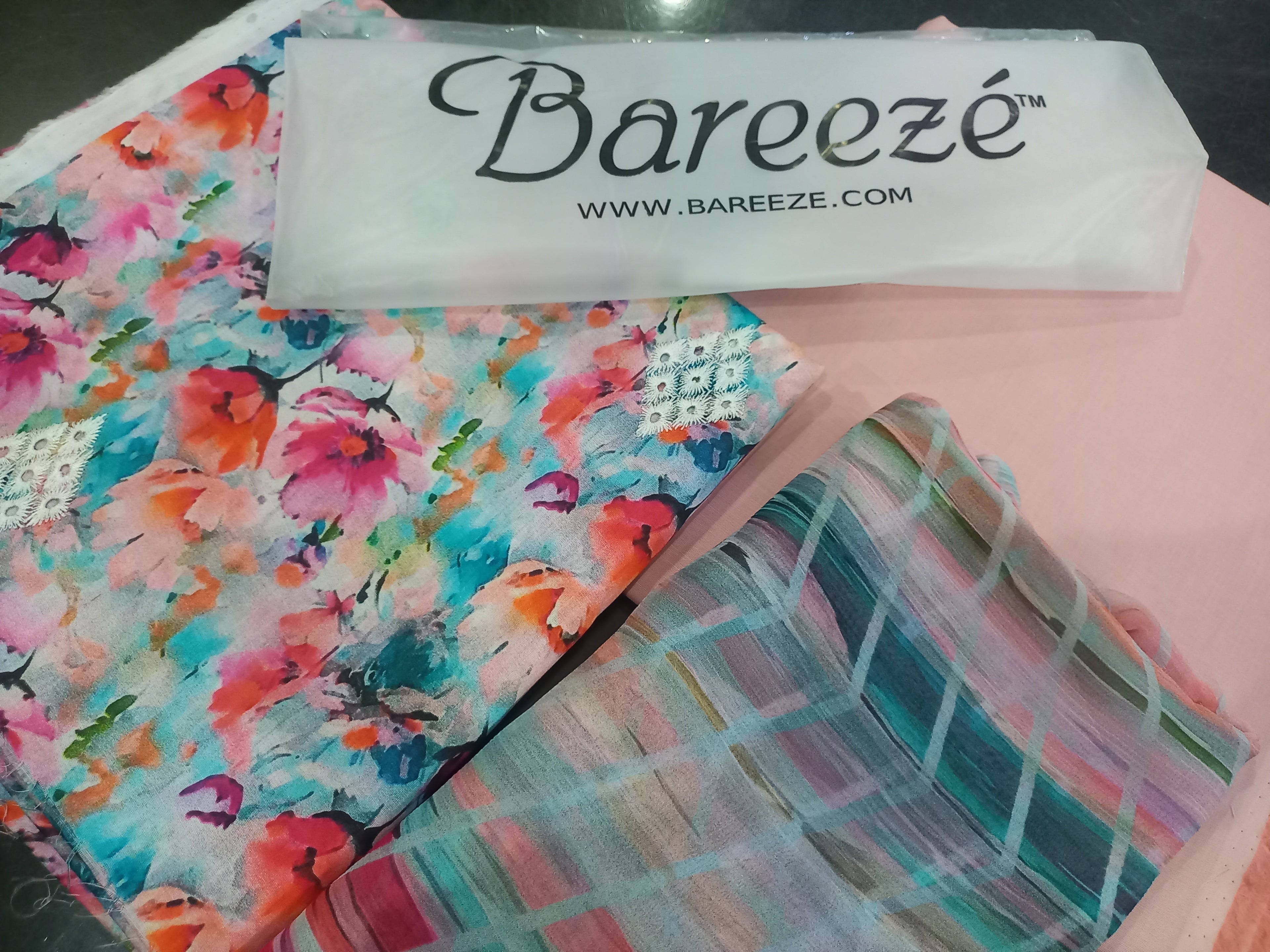 3PC -Bareeze Lawn Unstitched allover printed/embriodred shirt with pure shaffon dupatta